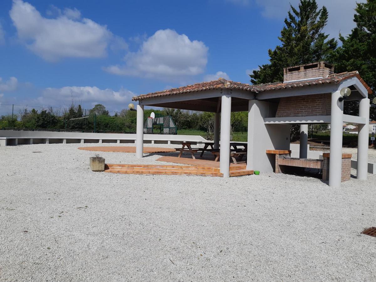 Villa Le Hameau de Saintonge à Tonnay-Boutonne Extérieur photo